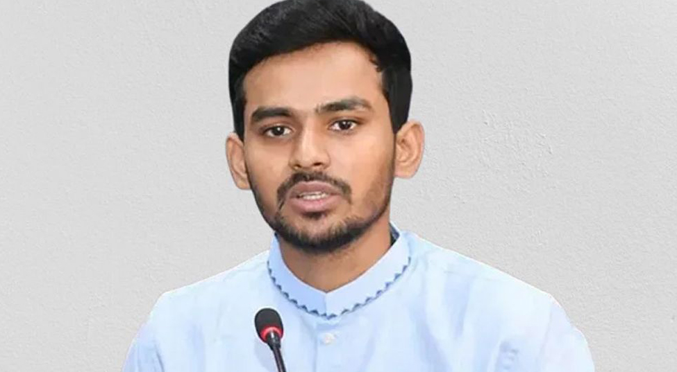 নিজের বিরুদ্ধে অভিযোগের প্রমাণ উন্মুক্ত করতে বললেন আসিফ মাহমুদ