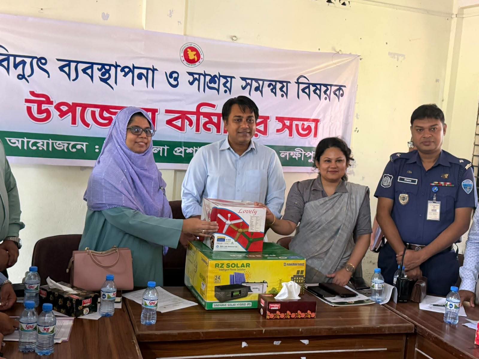 বিদ্যুৎ বিভ্রাটে রোগীদের স্বস্তি দিতে রায়পুর স্বাস্থ্য কমপ্লেক্সে আইপিএস-সোলার ও ফ্যান