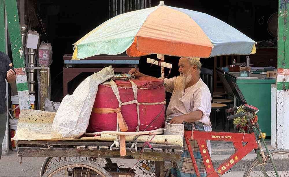 ২০ বছর ধরে কুলফি বিক্রি করে জীবিকা জহির ইসলামের